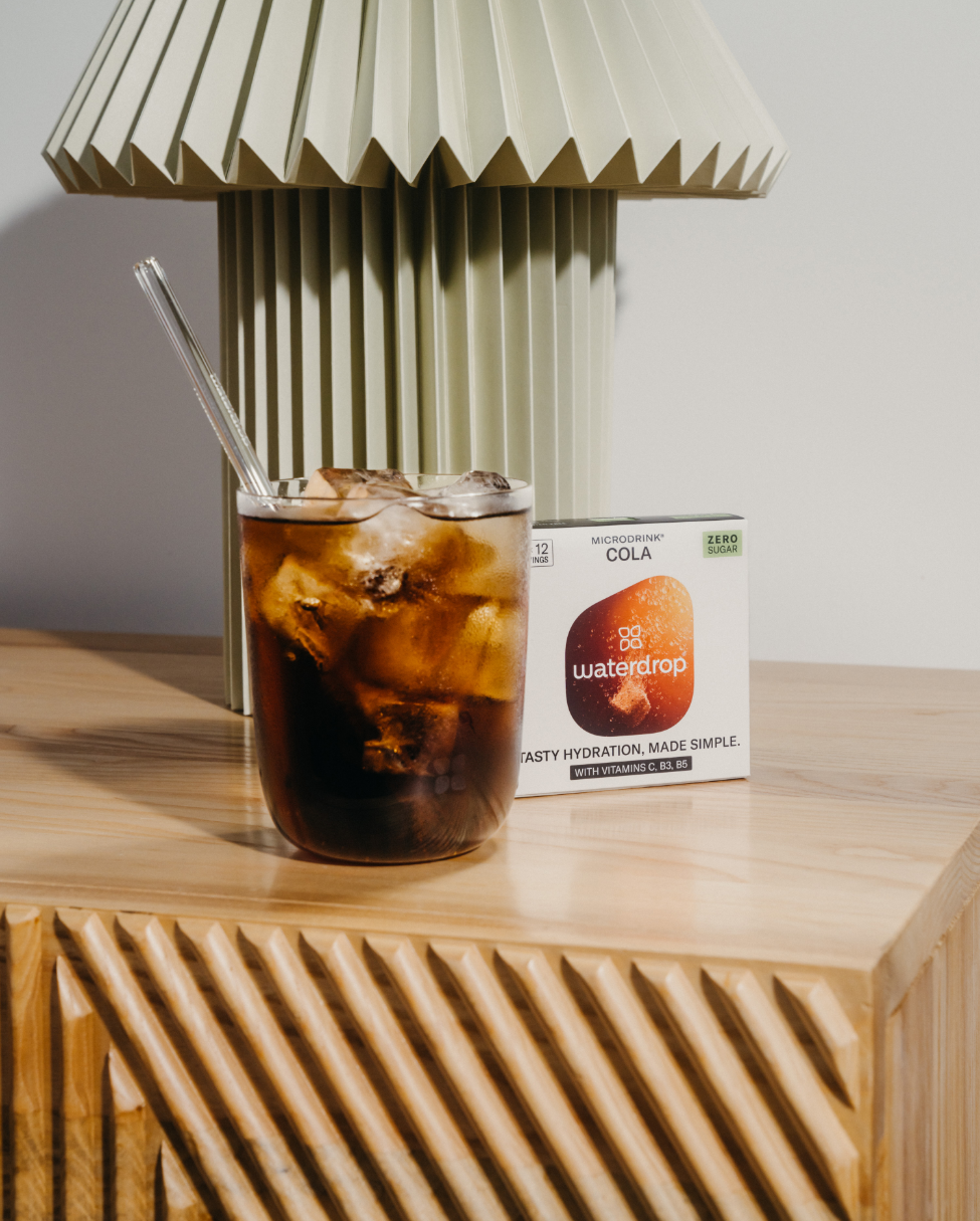 Kultowy smak COLA z wyjątkowością waterdrop®