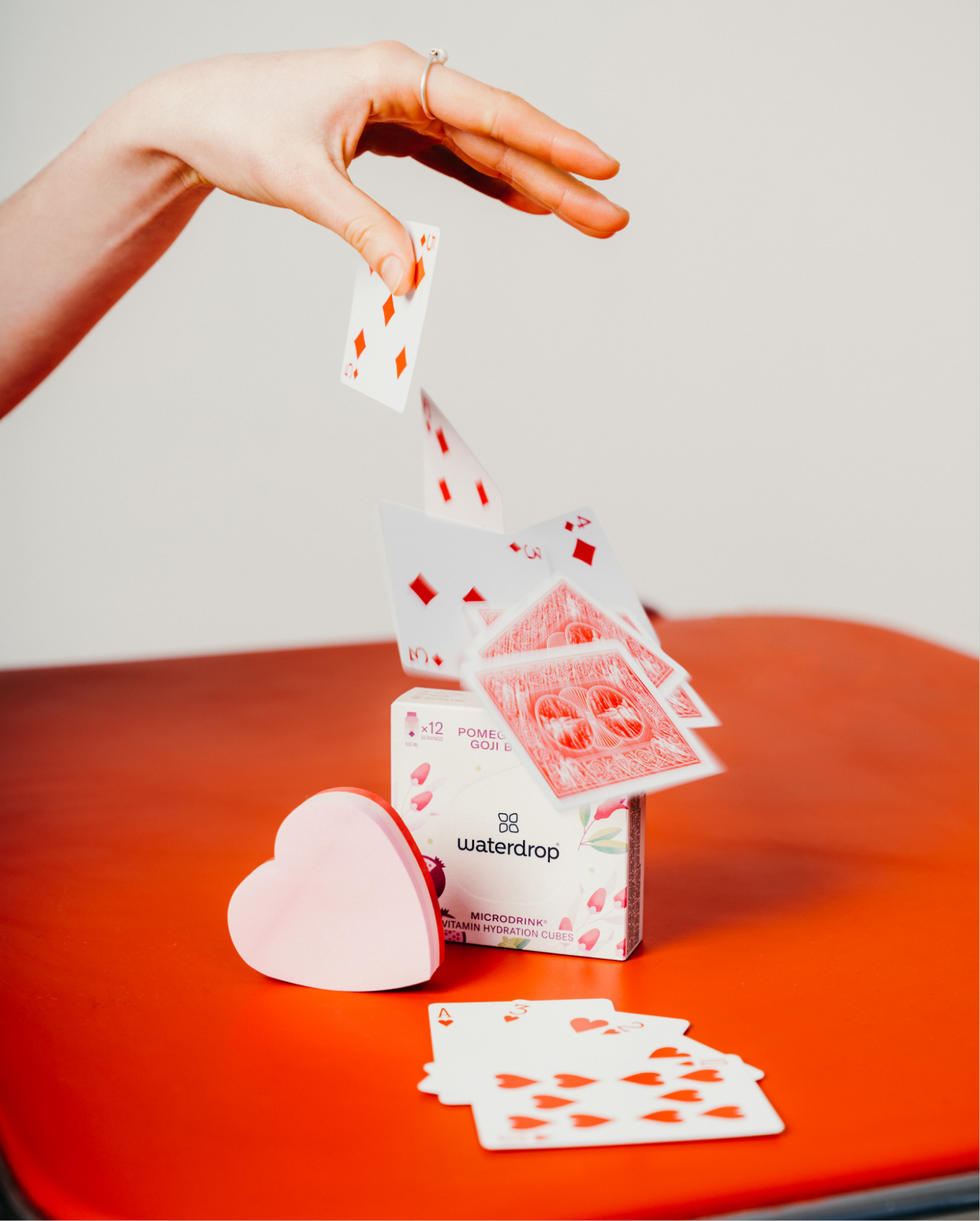 Randka jako profilaktyka - miłość przeciwdziała wirusom.