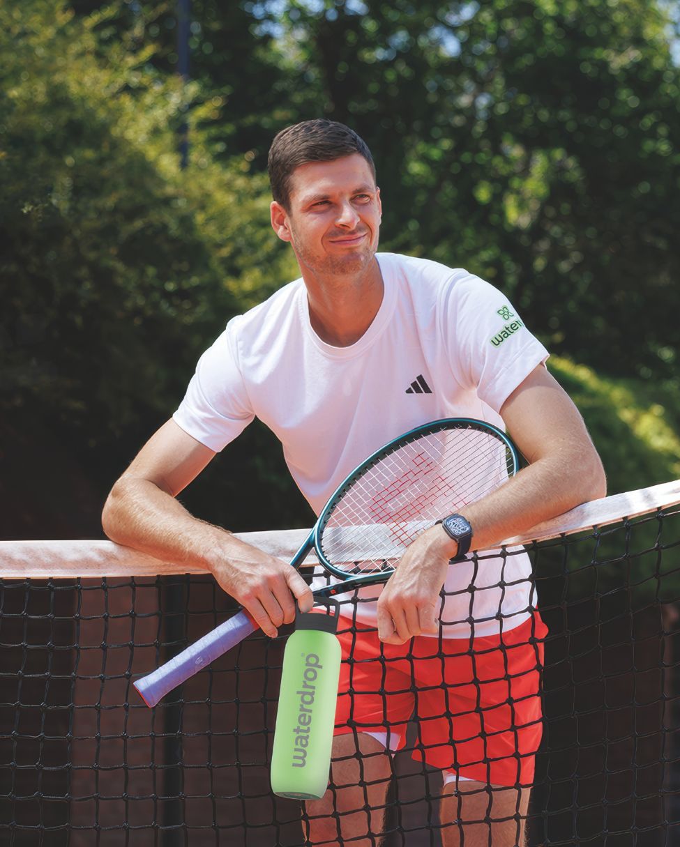 Hubert Hurkacz w kampanii billboardowej „Moje codzienne nawodnienie”