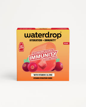Pudełko Waterdrop Immunity kostki nawadniające o smaku żurawiny-acerola, przednie opakowanie.